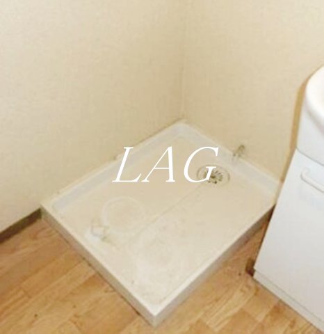 その他設備　室内洗濯機置場になります。