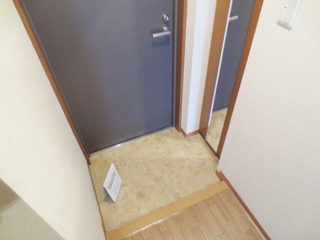 玄関　別号室の参考写真です。