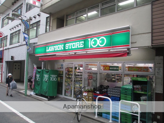 コンビニ　ローソンストア１００（コンビニ）まで68m