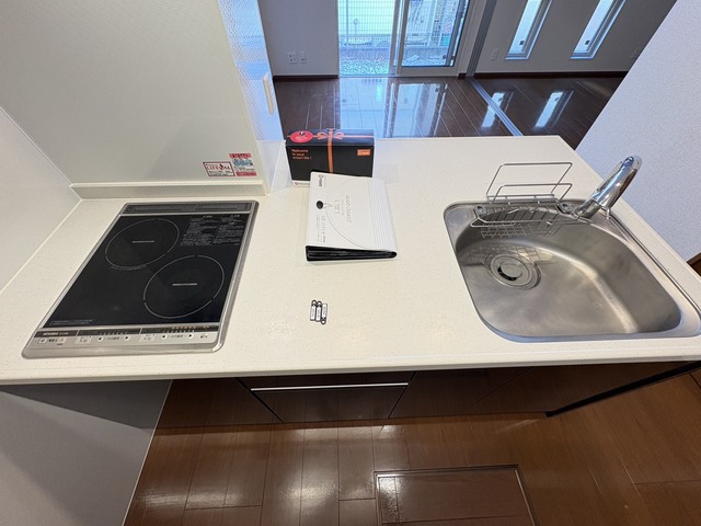 キッチン　別部屋参考写真です