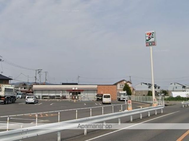 コンビニ　セブンイレブン（コンビニ）まで1517m