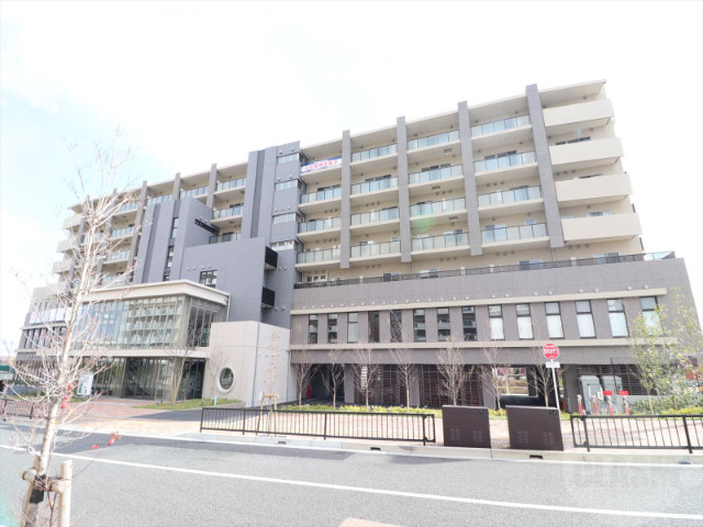 建物外観　綺麗な建物