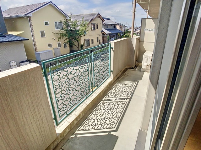 バルコニー　掲載写真は同型モデルを掲載しております。実際のお部屋と仕様等