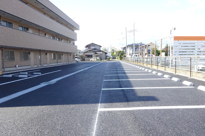 駐車場　駐車場完備です