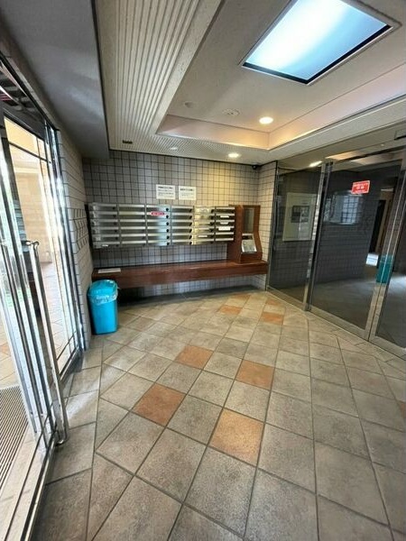 エントランス　名古屋で一番初期費用の安い賃貸専門の不動産会社です(^^)