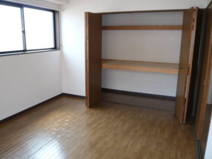 収納　参考写真（同物件別部屋）