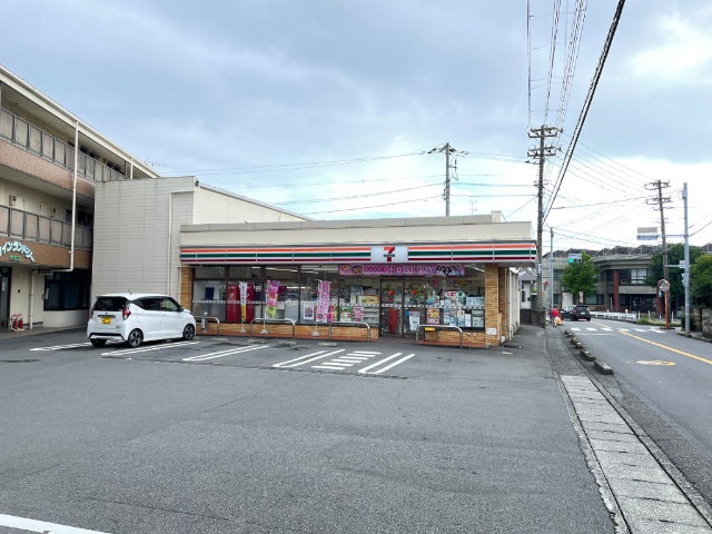 コンビニ　セブンイレブン沼津大岡北店（コンビニ）まで338m