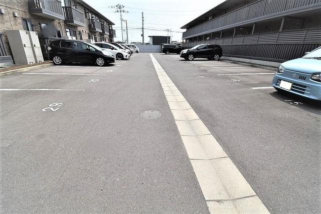 駐車場　駐車場