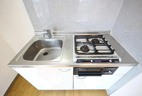 キッチン　別部屋の画像を使用しております。
