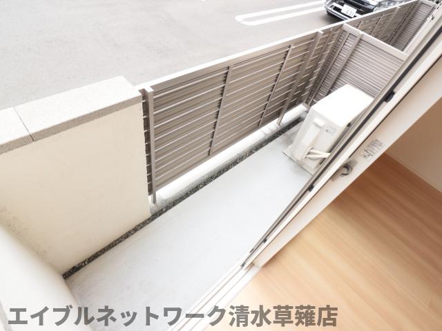 バルコニー　外からの目が気にならないバルコニーで洗濯物が干せます