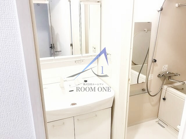 洗面設備　洗面台です。