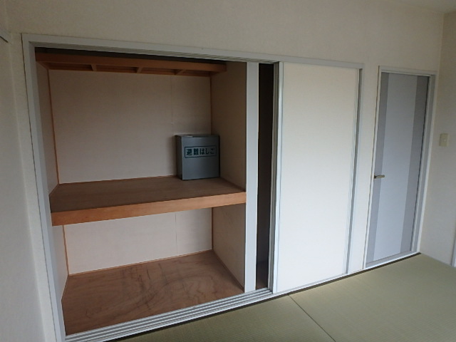 収納　※写真は同建物別部屋