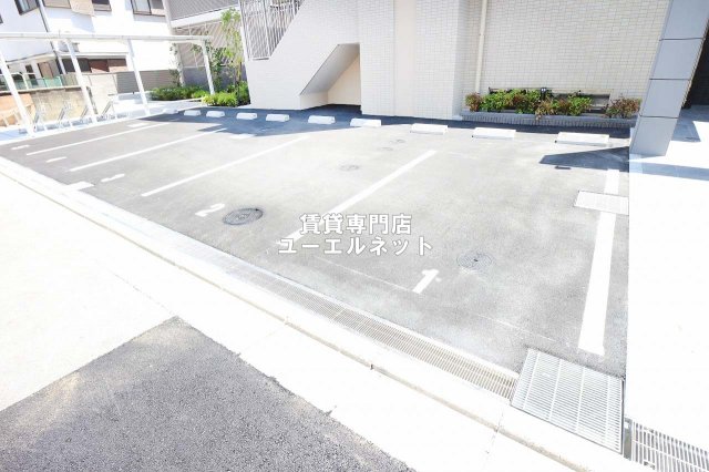 駐車場　敷地内駐車場あり◎