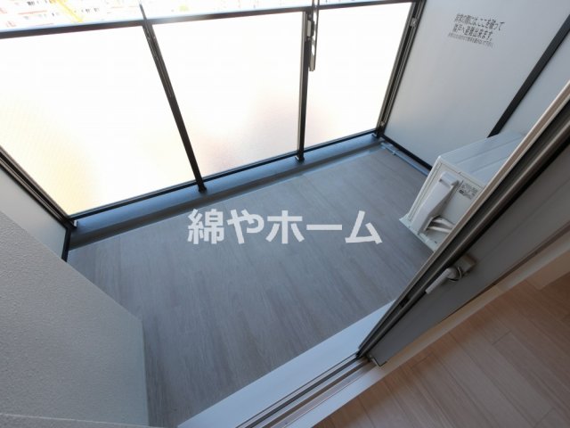 バルコニー　開放的で明るい空間を演出してくれるバルコニーです