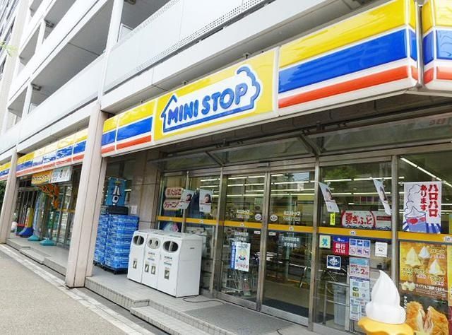 コンビニ　ミニストップ新川1丁目店（コンビニ）まで61m