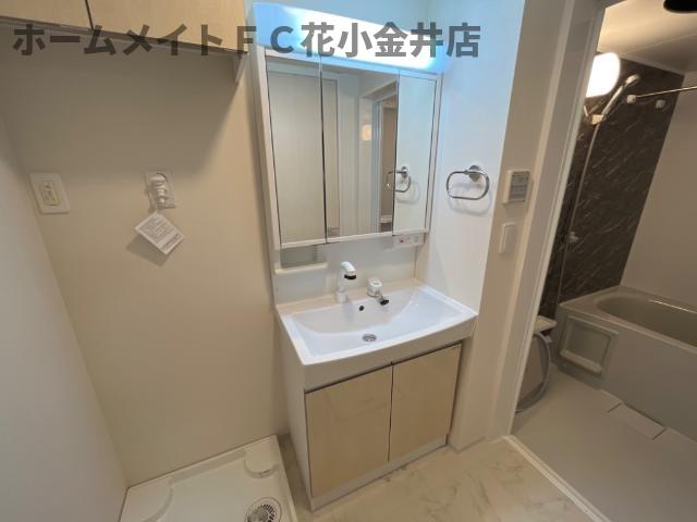 洗面設備　洗髪洗面化粧台