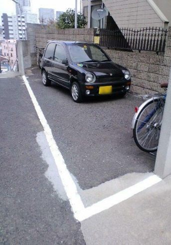駐車場　ファミーユ御所山