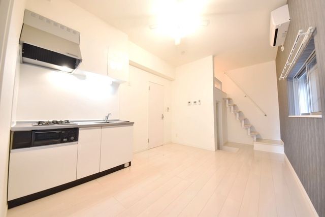居室・リビング　※別部屋のお写真です。