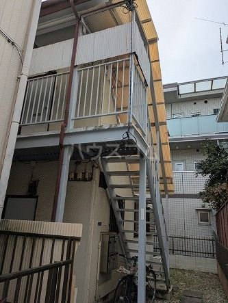 伊藤フラットハイツの外観写真
