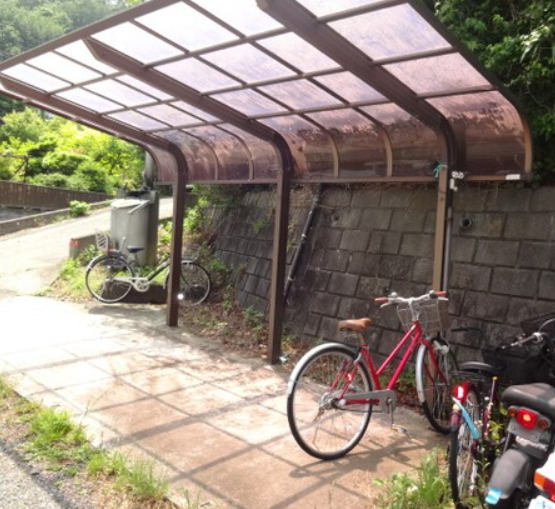 小田急線 鶴川駅 徒歩7分 2階建 築35年の外観写真