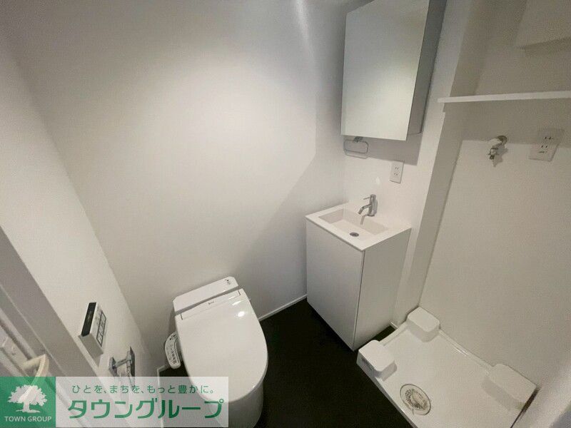 東急目黒線 不動前駅 徒歩2分 4階建 築3年のトイレ写真
