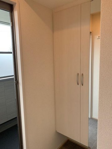 玄関　※同物件別室参考写真