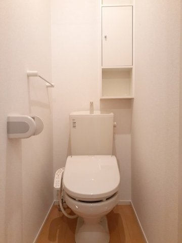 トイレ　清潔感のあるトイレです