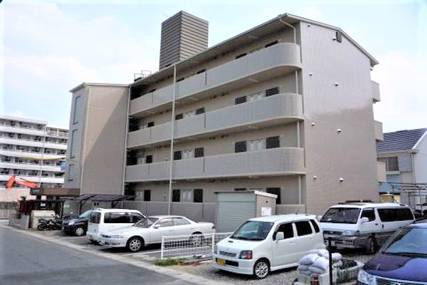 広島市安佐南区山本のマンションの建物外観