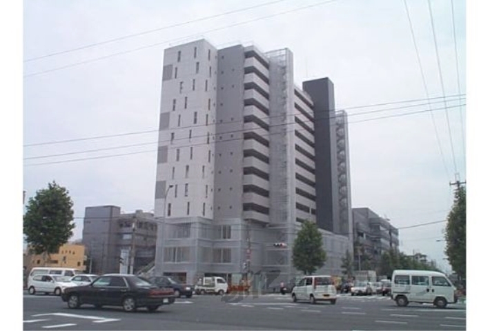 京都市下京区中堂寺南町のマンションの建物外観