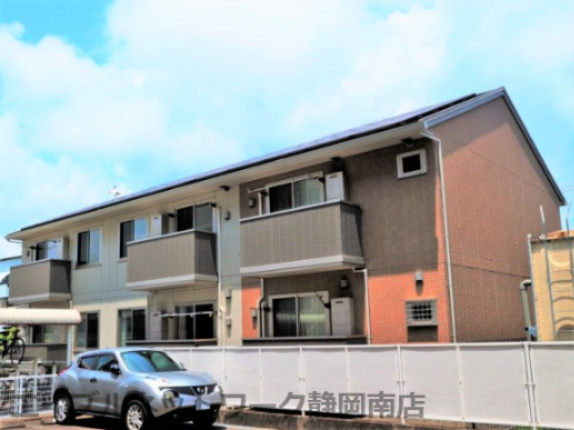 建物外観　落ち着いた雰囲気の外観です