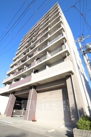 【堺市堺区出島海岸通のマンションの建物外観】