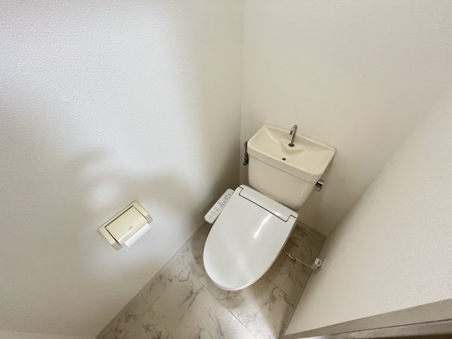 【宝塚市山本東のマンションのトイレ】