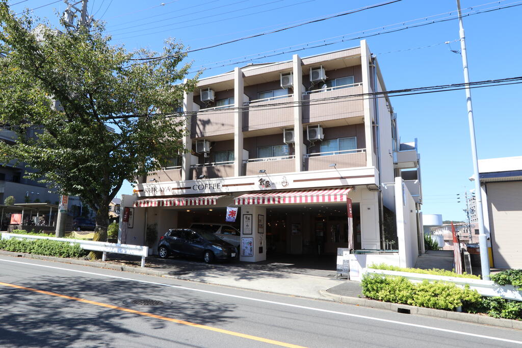 びい１０植田の建物外観