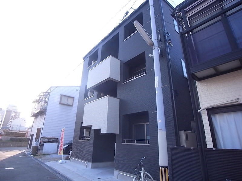 神戸市長田区四番町のマンションの建物外観