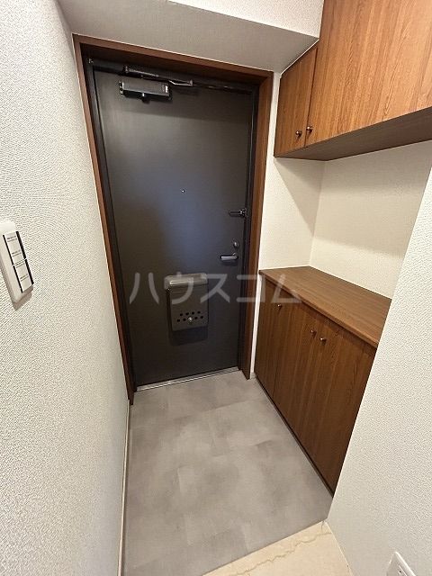 【キングスコート加木屋東の玄関】