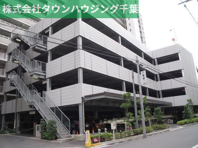 【千葉市中央区新宿のマンションの駐車場】