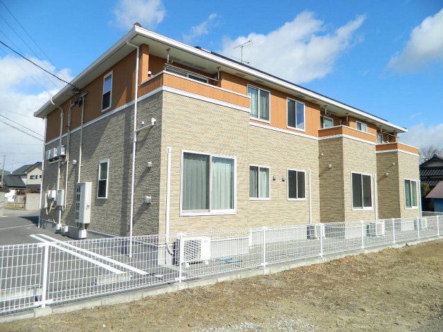 エレガンスIVの建物外観