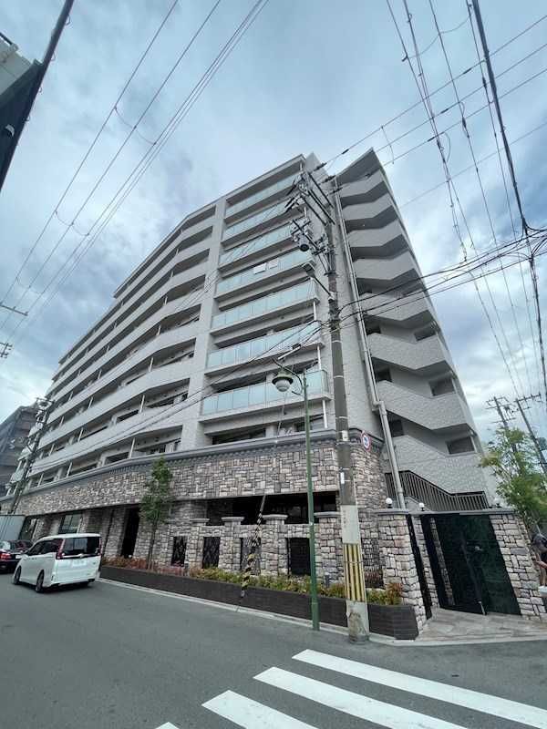 大阪市西淀川区御幣島のマンションの建物外観