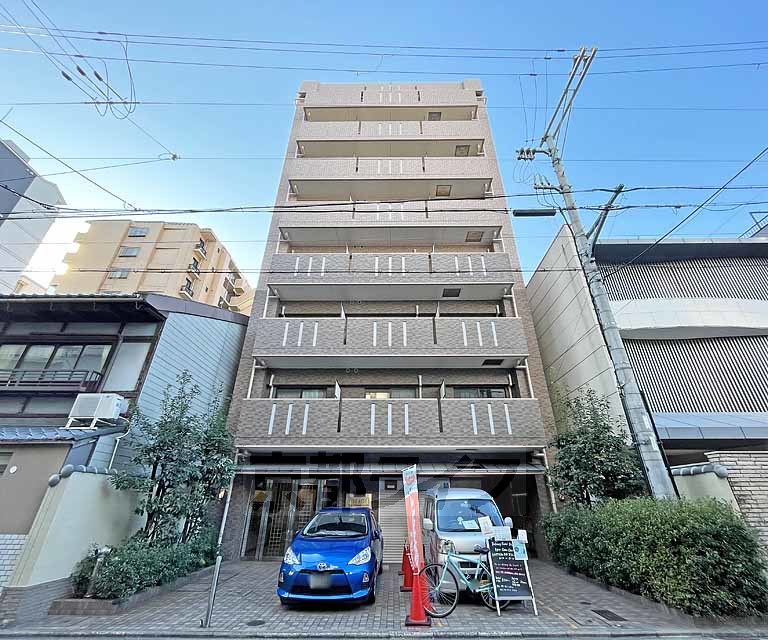 京都市中京区押西洞院町のマンションの建物外観