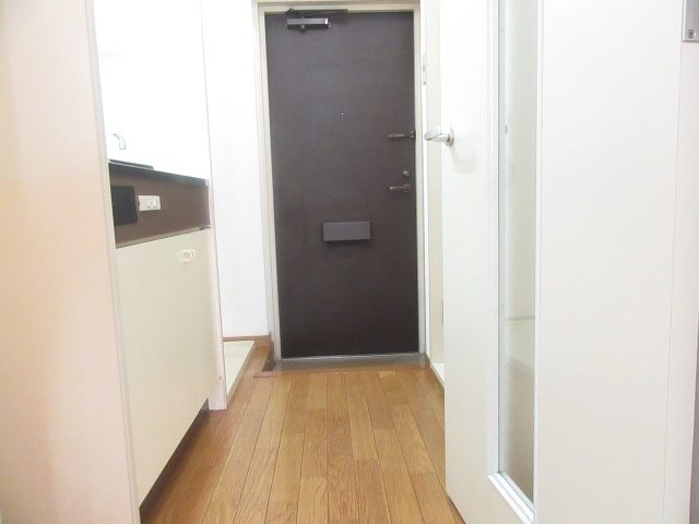玄関　別部屋参照、参考のお写真です。
