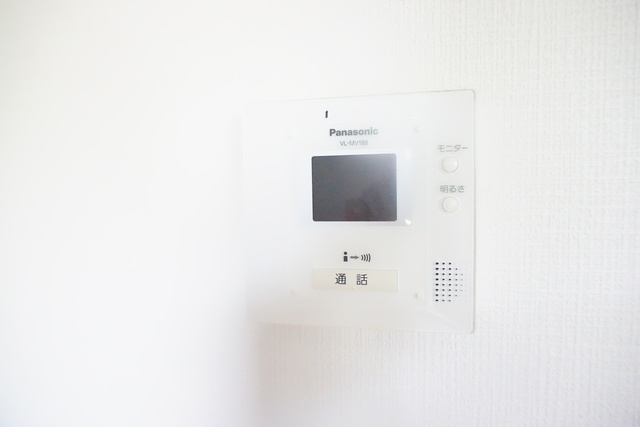 セキュリティ　快適な暮らしを守るインターホン完備で安心ですね☆