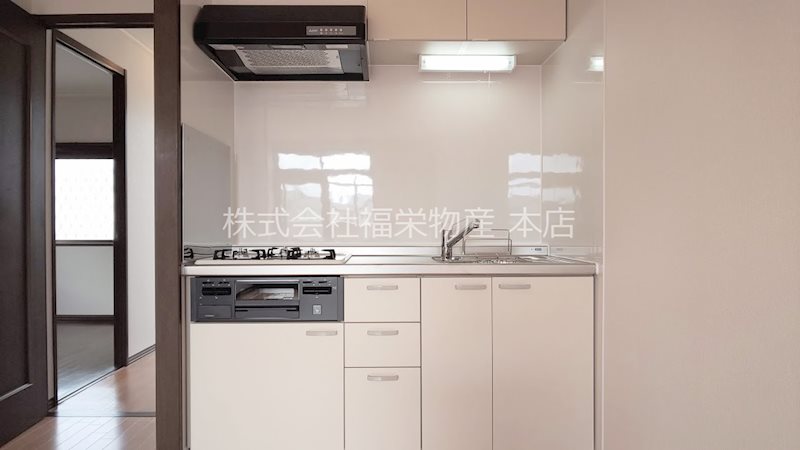 キッチン　システムキッチン(3口)