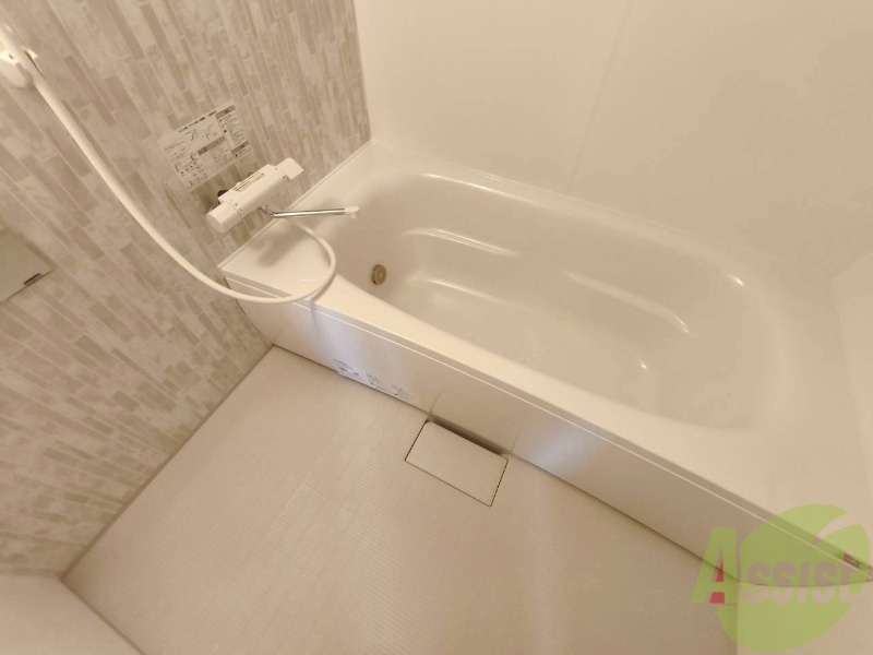 バス・シャワールーム　お風呂になります。一日の疲れを癒してくださいね。