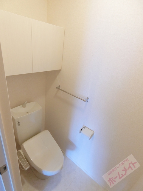 トイレ　温水洗浄便座付き♪