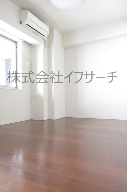 その他部屋・スペース　リビング隣の居室　2025年11月3日11時撮影