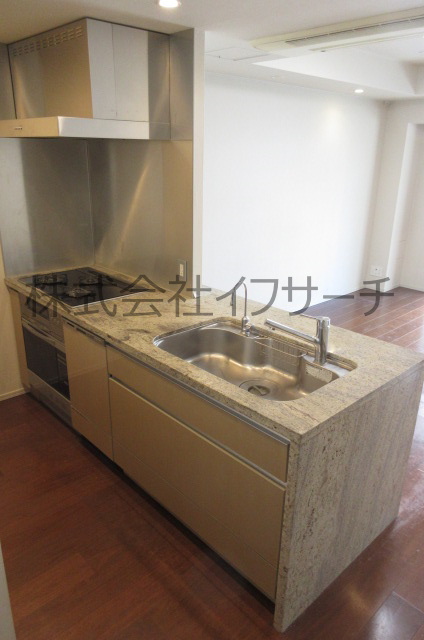 キッチン　2025年11月3日11時撮影