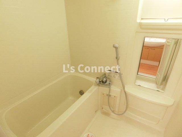 バス・シャワールーム　追焚き、浴室乾燥付きのお風呂。