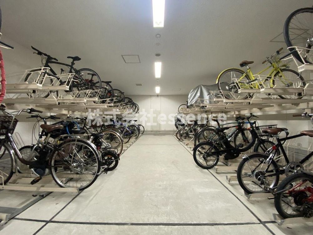 駐車場　弊社ではオンライン対応・現地対応可能です♪