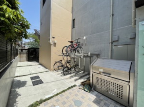 その他共有部分　☆駐輪場、敷地内ゴミ置き場付き☆