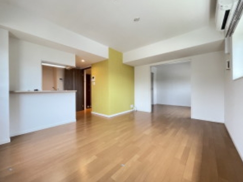 居室・リビング　☆明るい居間☆